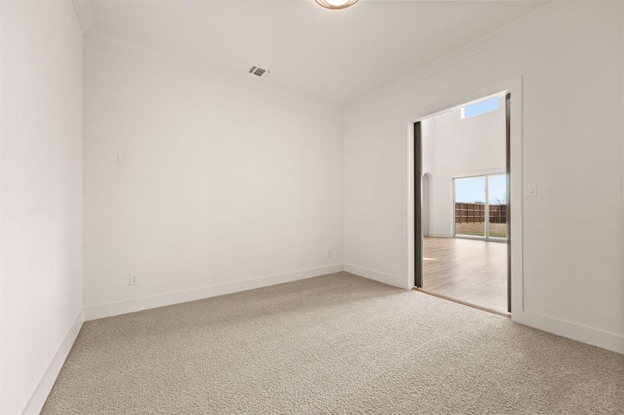Spacious, unfurnished interior of a new home in NorthGlen, Haslet (Image 39).