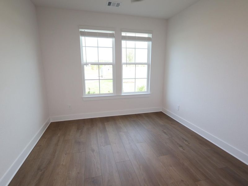 Spacious, unfurnished interior of a new home in Sorella, Tomball (Image 9). Spacious, unfurnished interior of a new home in Sorella, Tomball (Image 9).