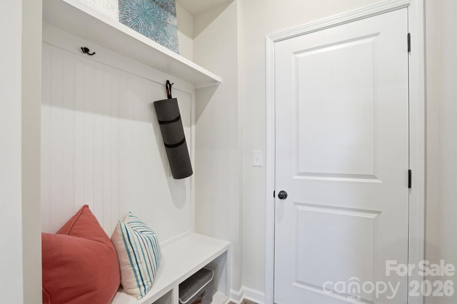 For representation purposes of floorplan only, actual homesite is under construction and design and structural options may vary