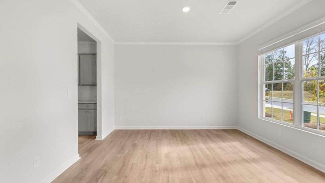 Spacious, unfurnished interior of a new home in Lost Creek, Dallas (Image 19). Spacious, unfurnished interior of a new home in Lost Creek, Dallas (Image 19).