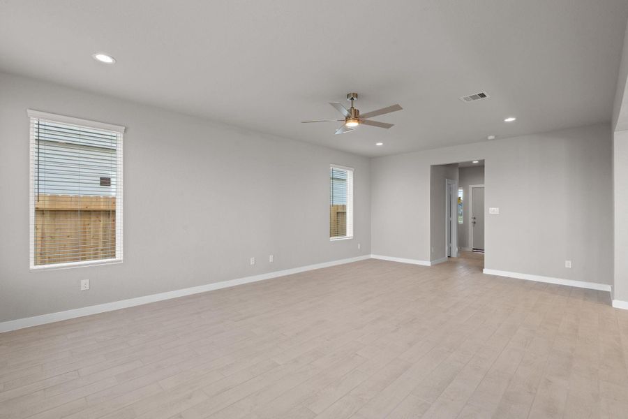 Spacious, unfurnished interior of a new home in Grand Oaks Village, Houston (Image 12). Spacious, unfurnished interior of a new home in Grand Oaks Village, Houston (Image 12).