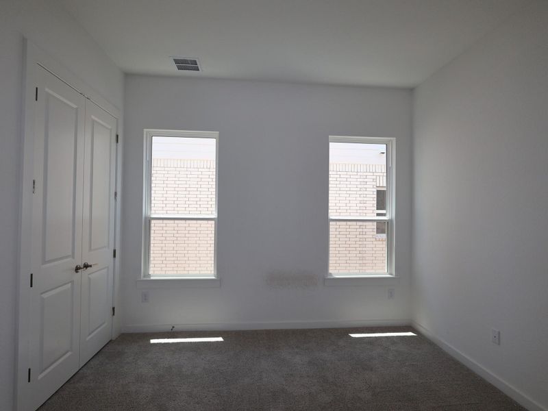 Spacious, unfurnished interior of a new home in Edgewood, Leander (Image 32).