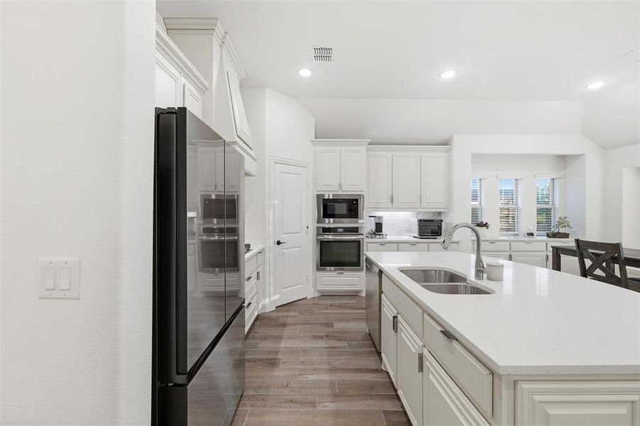 This chef's kitchen is wonderful! This chef's kitchen is wonderful!