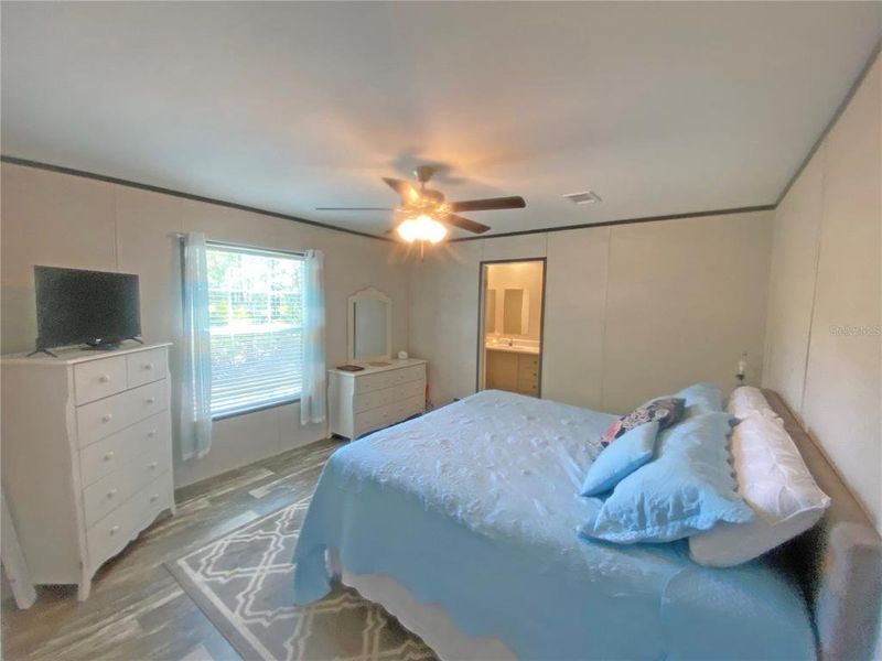 Furnished interior view inside a new home in , Palatka (Image 17).