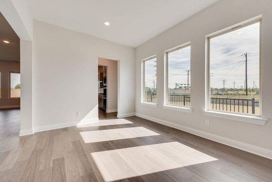 Spacious, unfurnished interior of a new home in Villages of Creekwood, Frisco (Image 17).