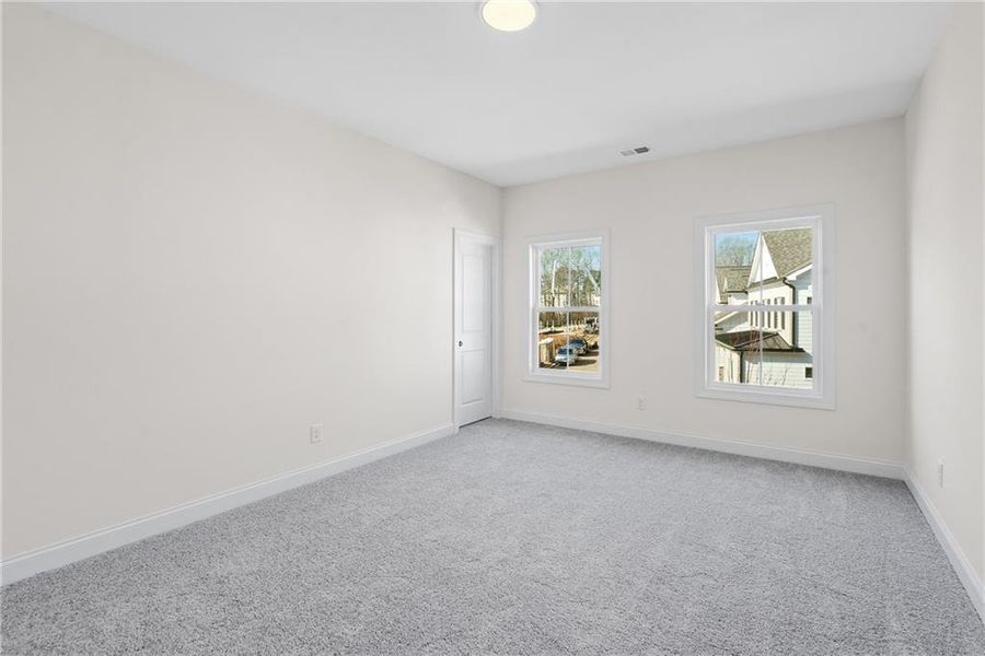 Spacious, unfurnished interior of a new home in Aberdeen, Hoschton (Image 22).