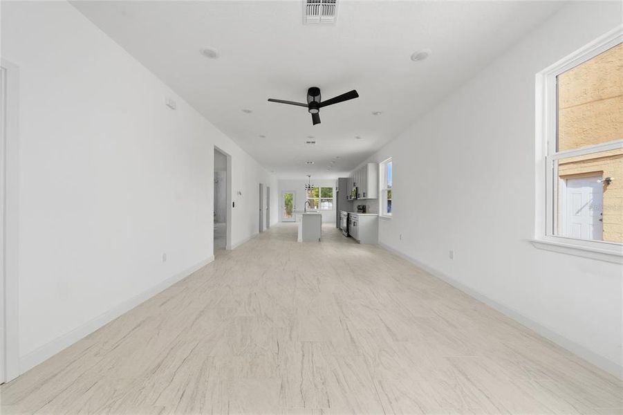 Spacious, unfurnished interior of a new home in , Orlando (Image 15).
