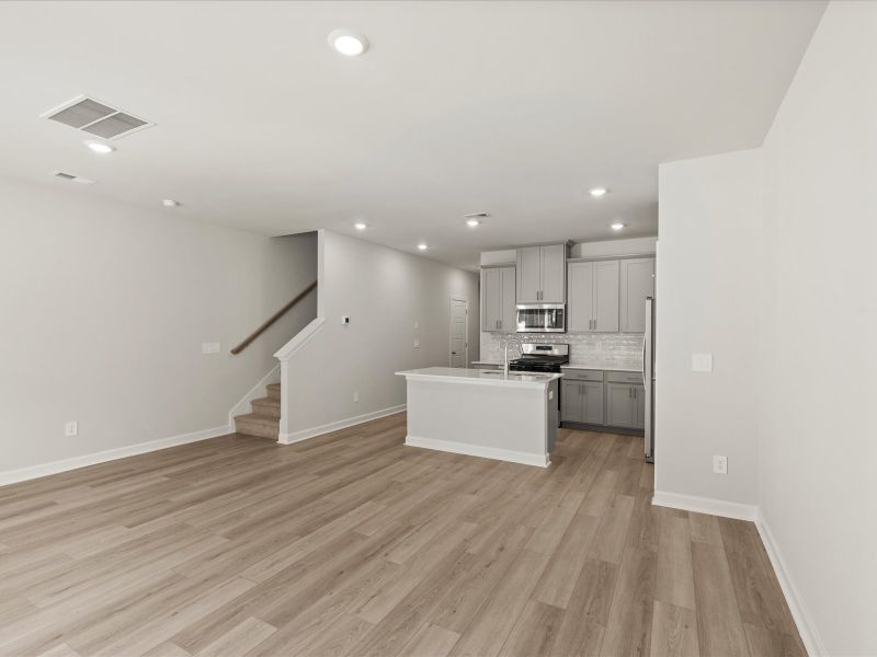 Spacious, unfurnished interior of a new home in Avalon Townes, Lyman (Image 10).