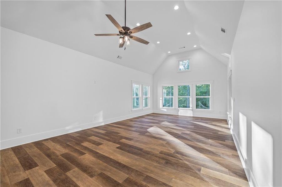 Spacious, unfurnished interior of a new home in , Flowery Branch (Image 99).