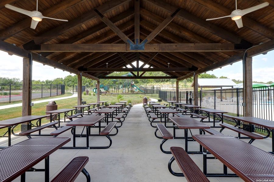 Community amenities in Ladera, San Antonio (Image 12).