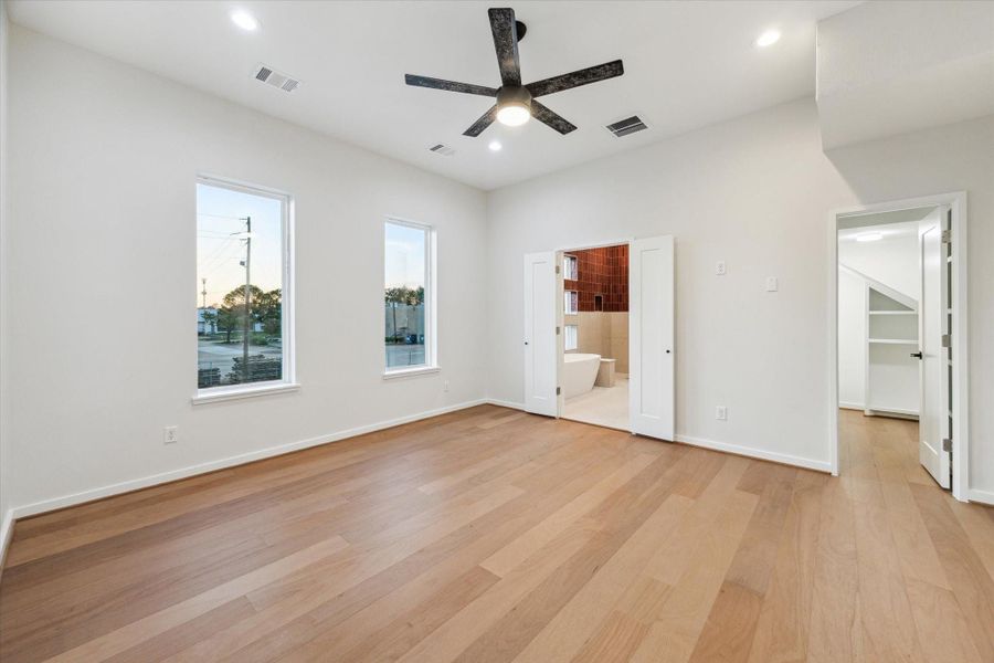 Spacious, unfurnished interior of a new home in , Houston (Image 19). Spacious, unfurnished interior of a new home in , Houston (Image 19).