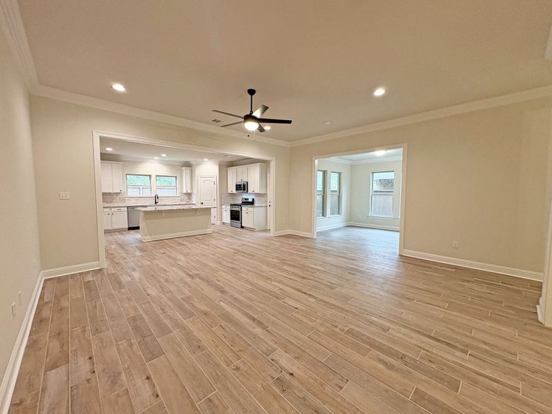 Spacious, unfurnished interior of a new home in Longleaf, Lumberton (Image 20).