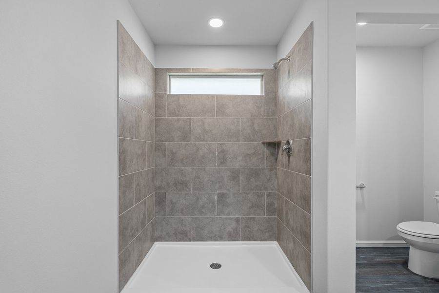 Representative furnished interior of a home built from the BELLVUE by D.R. Horton in Faculty Row, Abilene (Image 25).