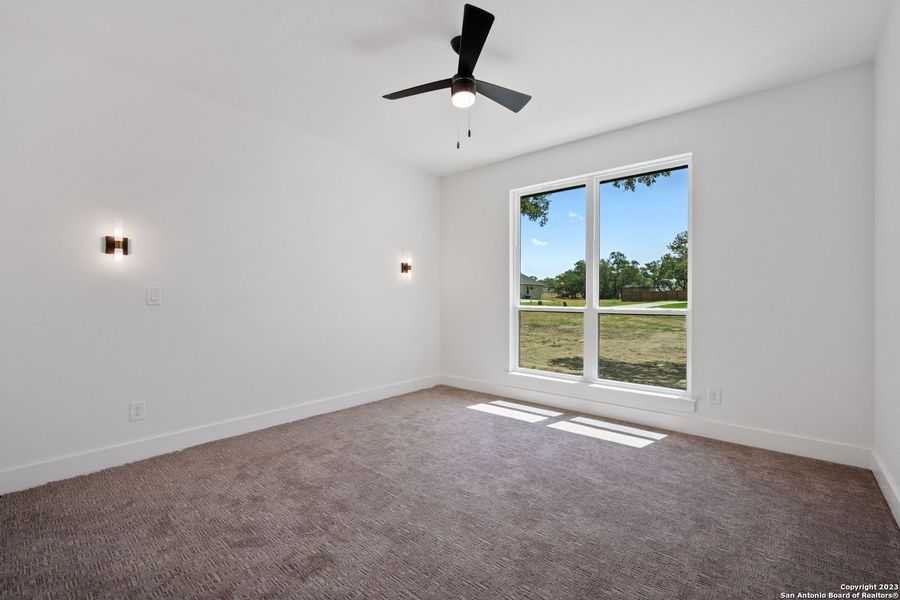 Image 18 of a home in .