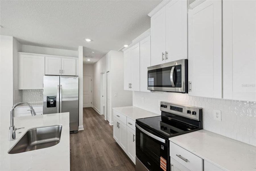 Furnished interior view inside a new home in Cyrene at Minneola, Minneola (Image 8).