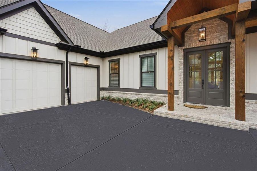 Exterior details and patio area of a home in , Dawsonville (Image 4).