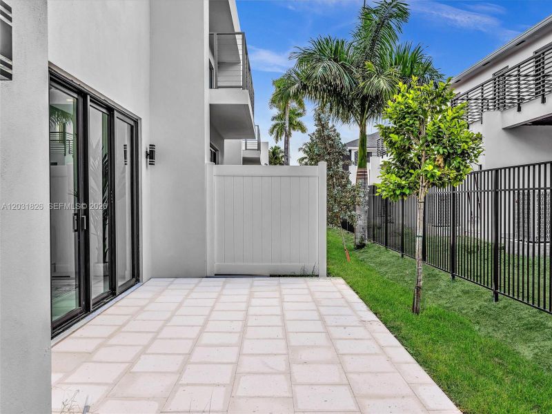 Exterior details and patio area of a home in , Dania Beach (Image 55).