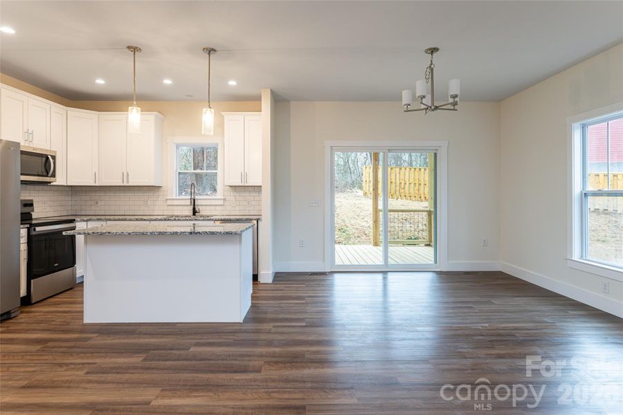 Spacious, unfurnished interior of a new home in , Fairview (Image 30).