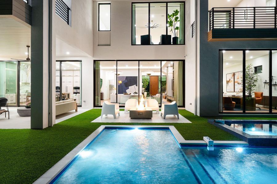 Image 81 of a home in .