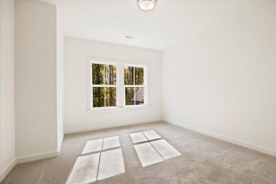 Spacious, unfurnished interior of a new home in , Gainesville (Image 37).