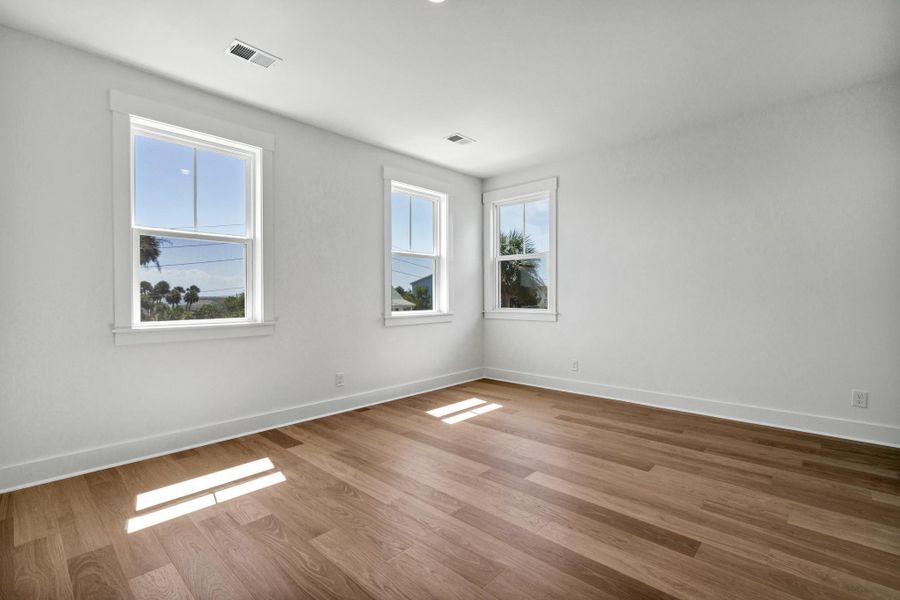 Spacious, unfurnished interior of a new home in , Edisto Island (Image 60). Spacious, unfurnished interior of a new home in , Edisto Island (Image 60).