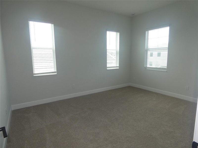 Spacious, unfurnished interior of a new home in , Westlake (Image 26).