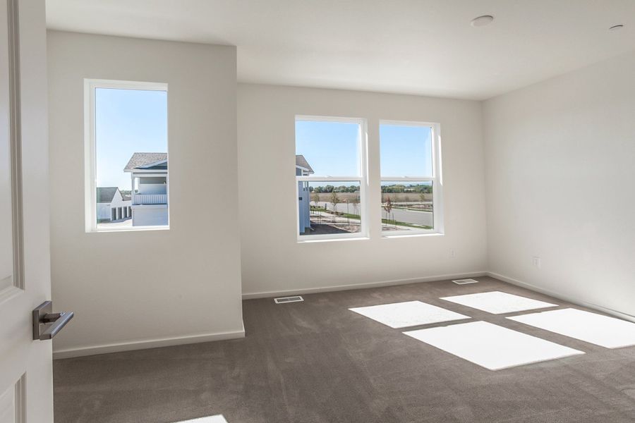 Spacious, unfurnished interior of a new home in Bloom, Fort Collins (Image 23).