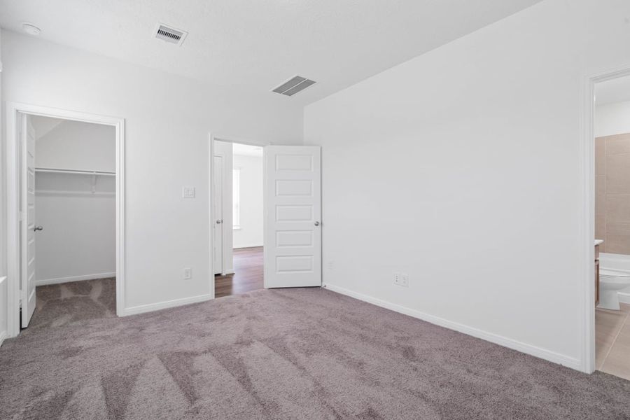 Spacious, unfurnished interior of a new home in Mustang Ridge, Magnolia (Image 21).
