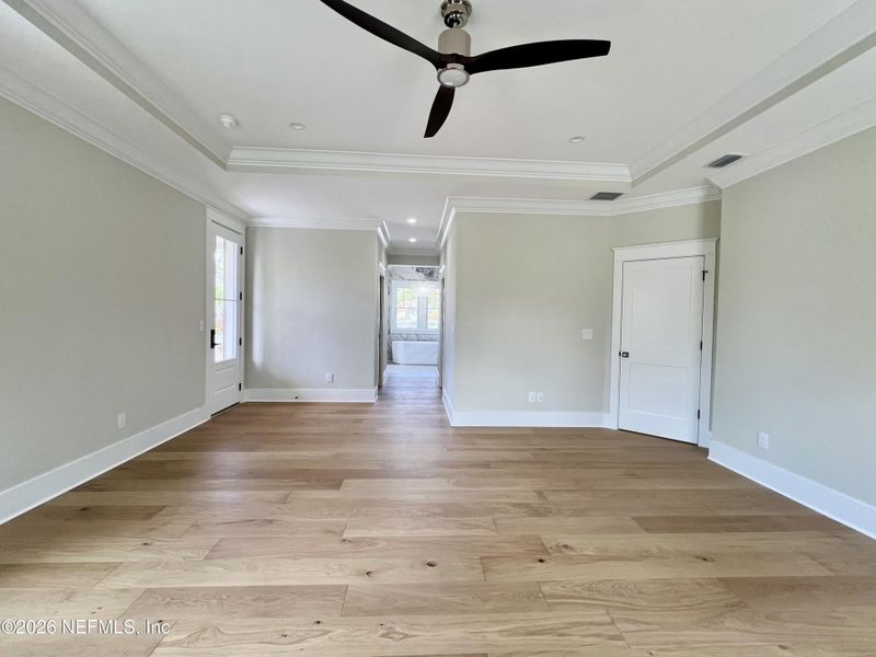Spacious, unfurnished interior of a new home in , Jacksonville (Image 85).