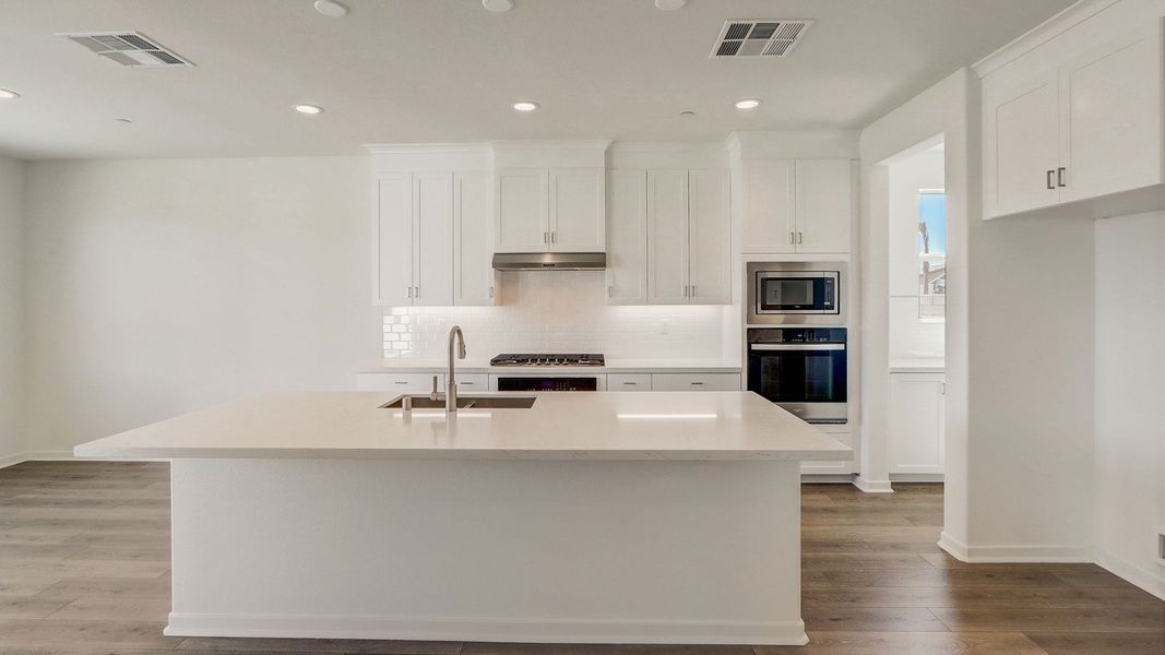 Representative furnished interior of a home built from the Residence 3003 by D.R. Horton in Havenwood, North Charleston (Image 12).