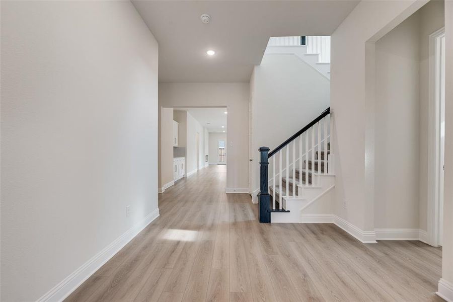 Spacious, unfurnished interior of a new home in Bayside, Rowlett (Image 23).