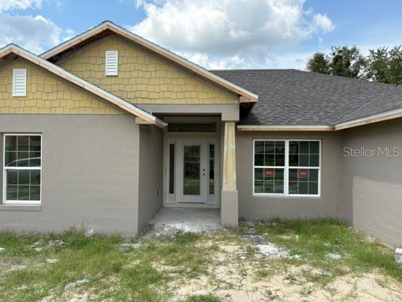 Exterior details and patio area of a home in Juliette Falls, Dunnellon (Image 2). Exterior details and patio area of a home in Juliette Falls, Dunnellon (Image 2).