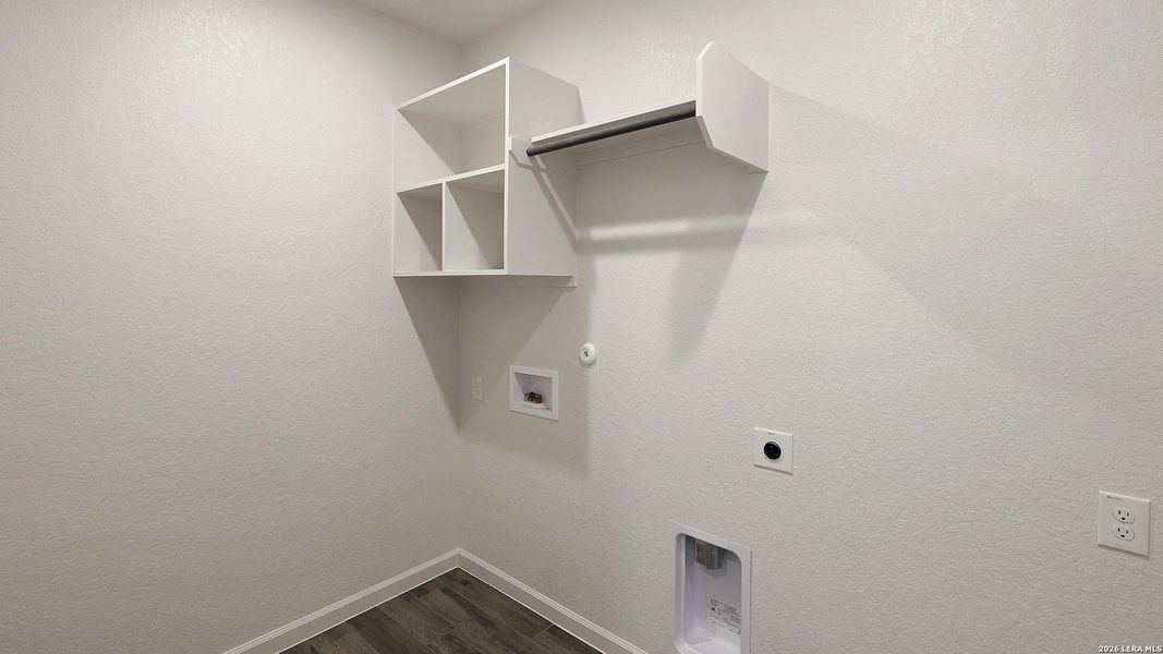 Spacious, unfurnished interior of a new home in Haby Hill, San Antonio (Image 19).