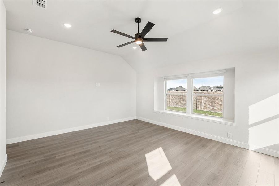 Spacious, unfurnished interior of a new home in Villages of Walnut Grove, Midlothian (Image 26).