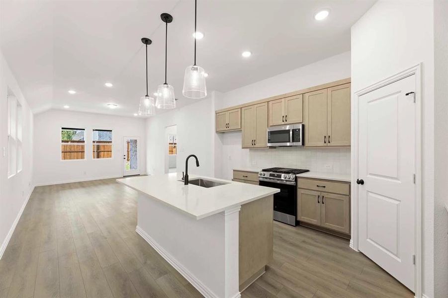 Furnished interior view inside a new home in Creekview Fossil Ridge, Pilot Point (Image 5). Furnished interior view inside a new home in Creekview Fossil Ridge, Pilot Point (Image 5).