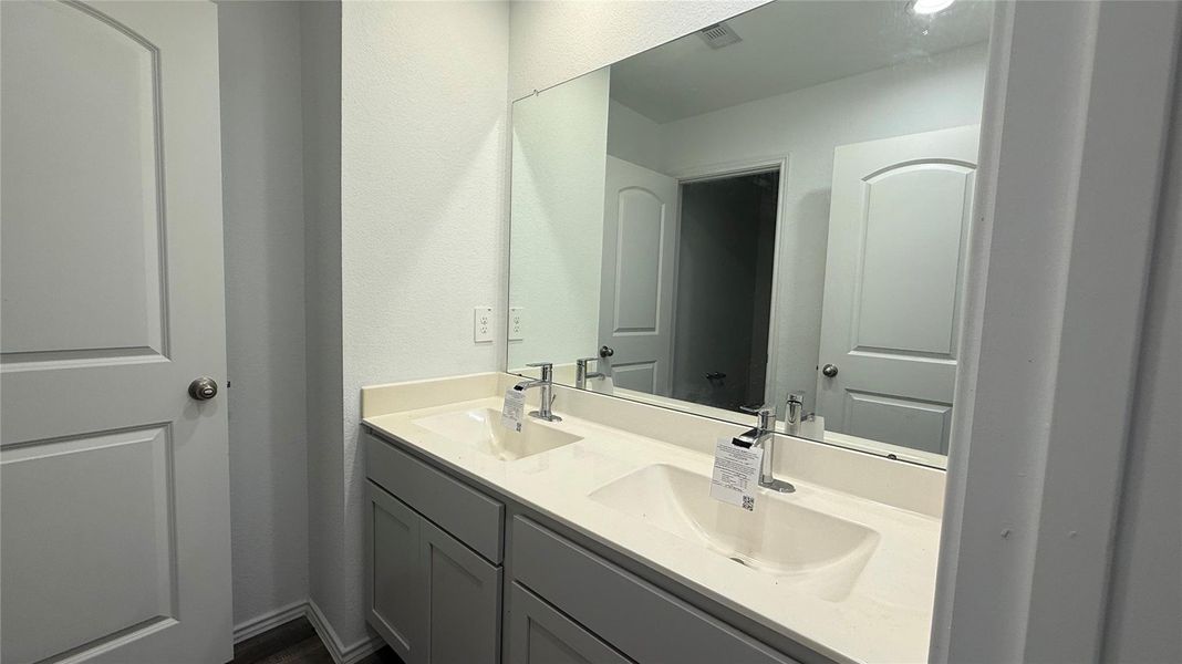 Furnished interior view inside a new home in , Conroe (Image 5).