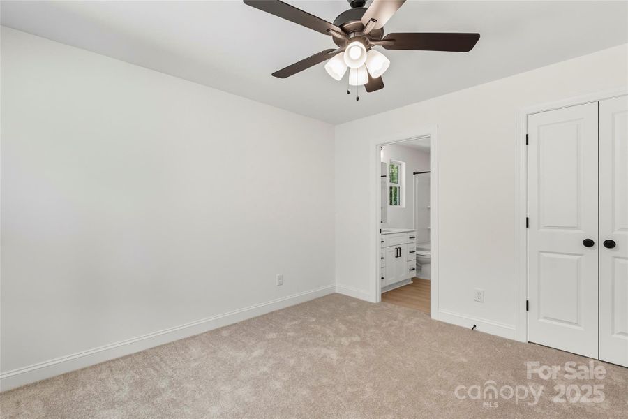 Spacious, unfurnished interior of a new home in , Gastonia (Image 23).