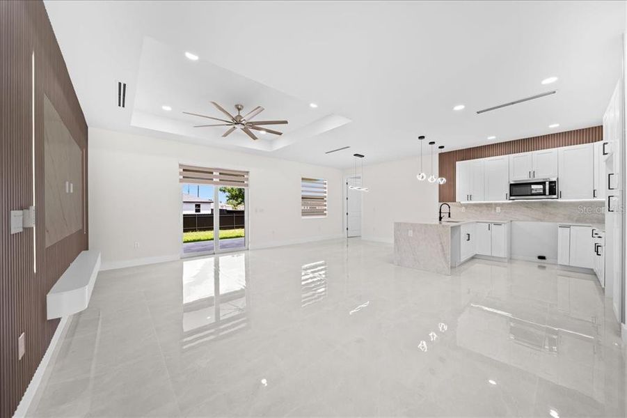 Spacious, unfurnished interior of a new home in , Lehigh Acres (Image 15).