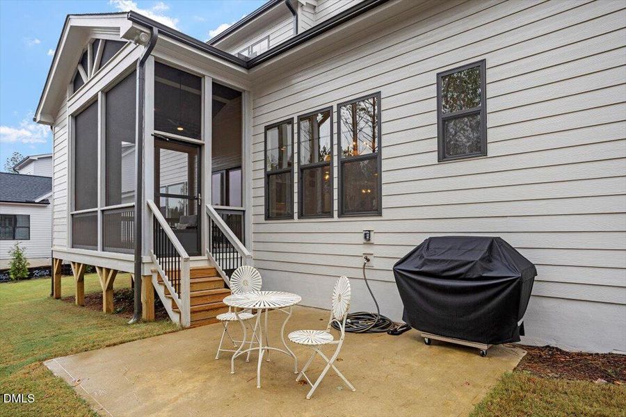 09-25 Chestnut Oak Drive [2627390]_08