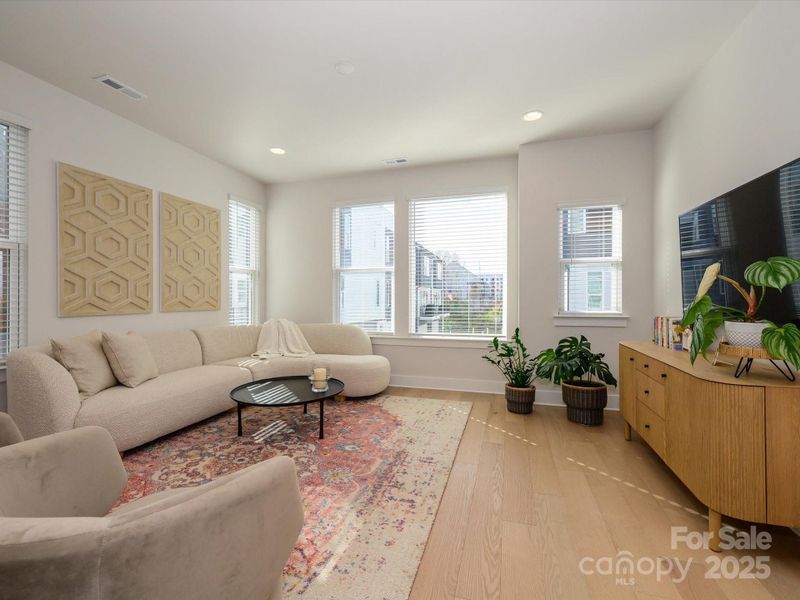 Why is an end unit important?  Check out those windows!!! And that light!!!