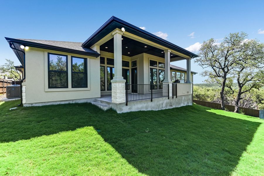 Representative exterior details of a home built from the Sapphire by Giddens Homes in Riverstone, Georgetown (Image 38).