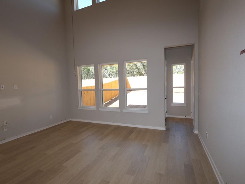 Spacious, unfurnished interior of a new home in Heritage, Dripping Springs (Image 20).