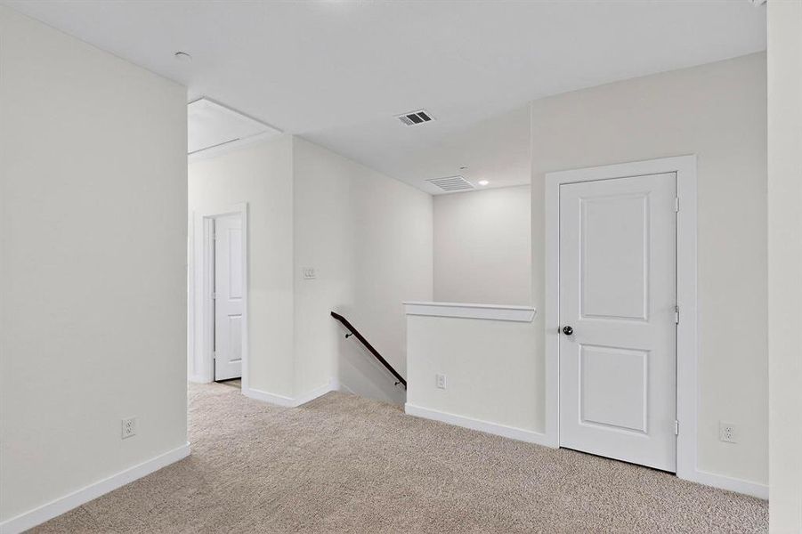 Spacious, unfurnished interior of a new home in Solterra Texas, Mesquite (Image 20).