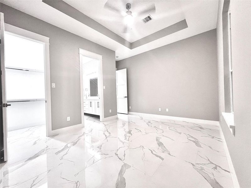 Spacious, unfurnished interior of a new home in , Dayton (Image 35).