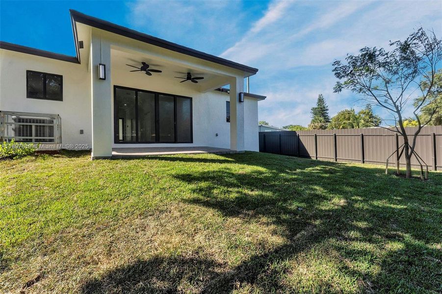Exterior details and patio area of a home in , North Miami (Image 25).