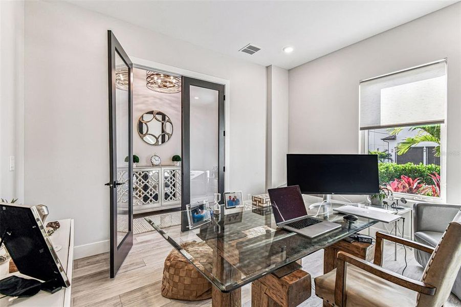 Furnished interior view inside a new home in , Tampa (Image 12).