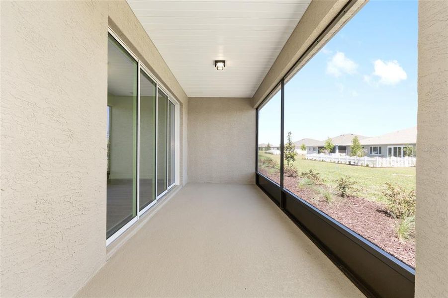 Exterior details and patio area of a home in , Ocala (Image 4).