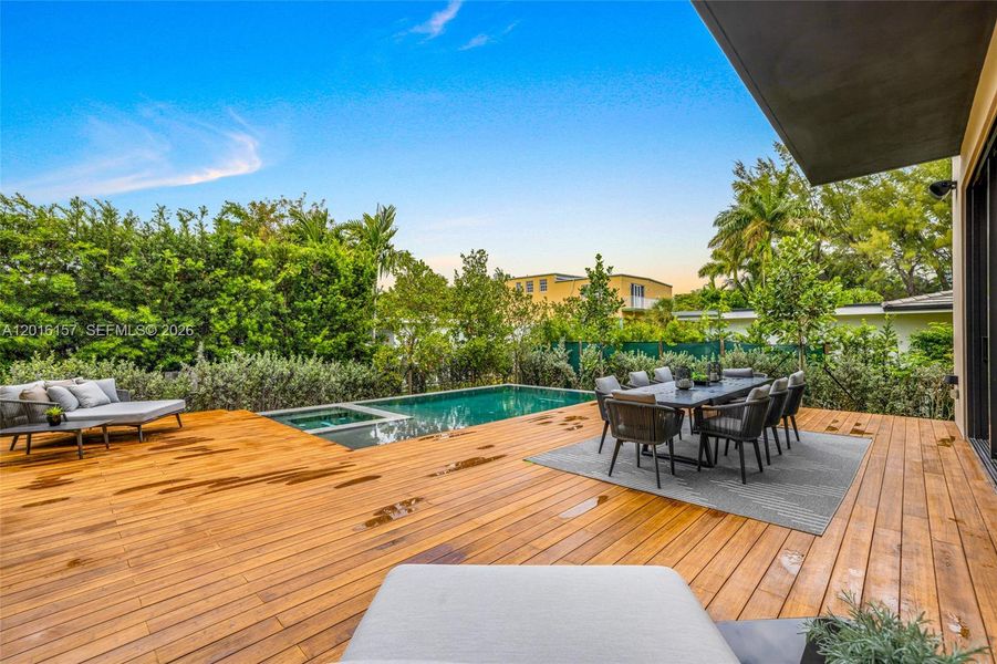Exterior details and patio area of a home in , Miami Beach (Image 26).