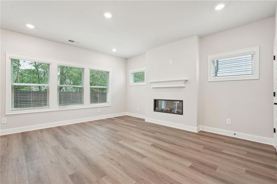 Spacious, unfurnished interior of a new home in Hemingway - Reserve Series, Cumming (Image 20).