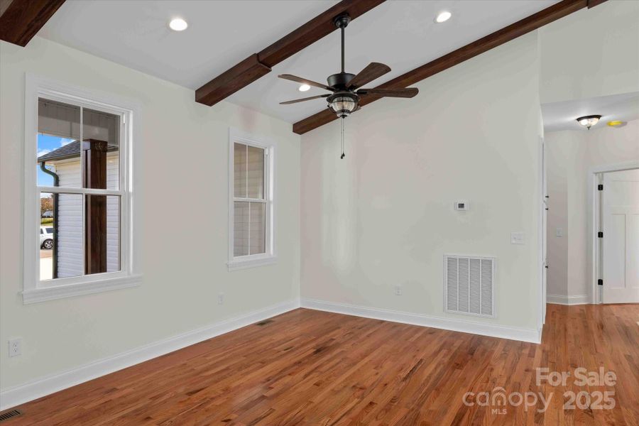 Spacious, unfurnished interior of a new home in , Cleveland (Image 30).